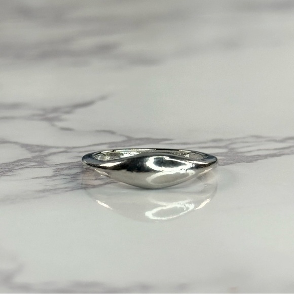 Silver Ring - Picture 2 of 3